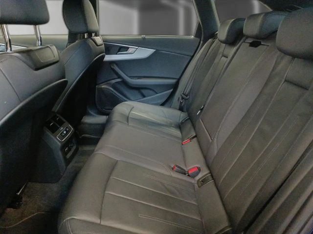 Audi A4 35 TFSI Avant S-Line
