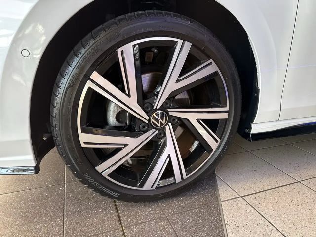 Volkswagen Golf 1.5 eTSI DSG