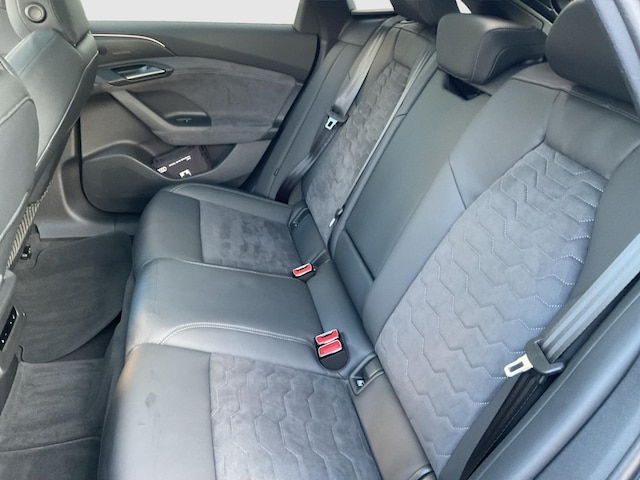 Audi A6 e-tron Avant Quattro