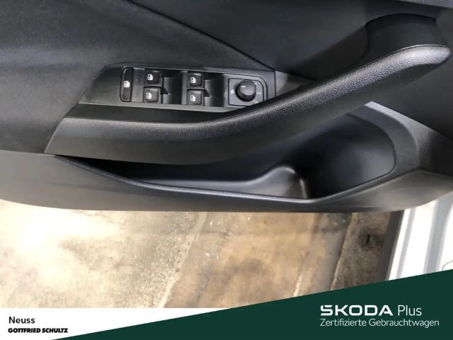 Skoda Kamiq SCOUTLINE TSI DSG AHK SITZHEIZUNG EINPARKHILFE NAV