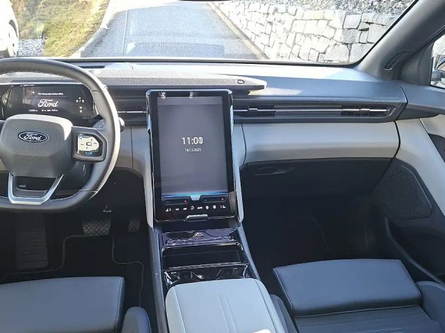 Ford Explorer EV Premium