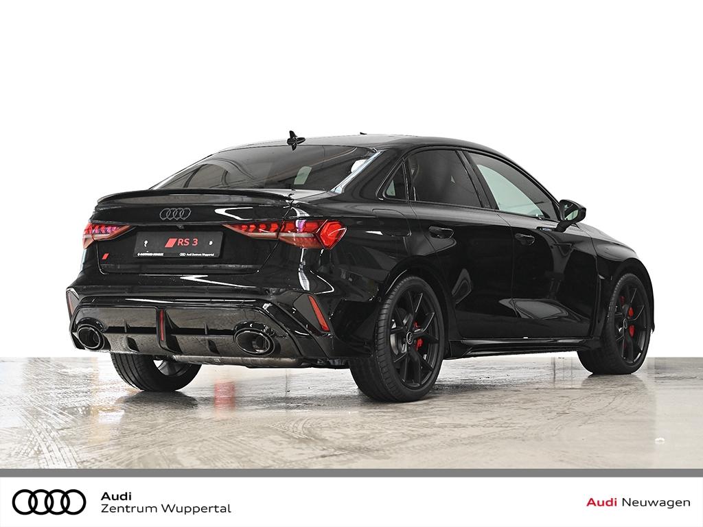Audi RS3 S-Tronic Sedan