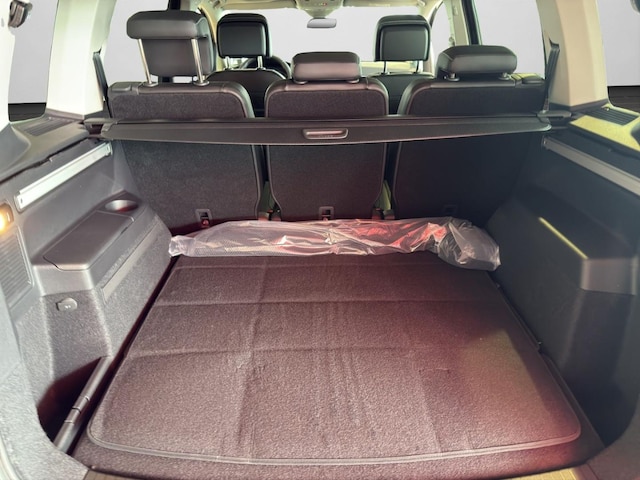 Volkswagen Touran 1.5 TSI DSG R-Line