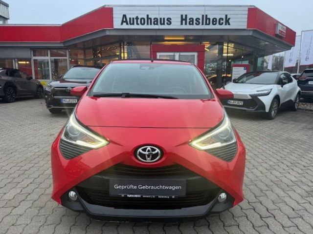 Toyota Aygo X Hatchback Play Team D X-play