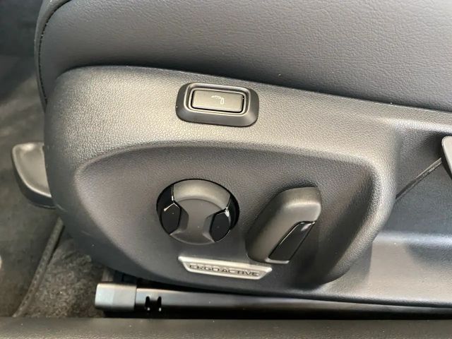 Volkswagen Passat 1.5 eTSI Business