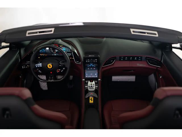Ferrari Roma Spider