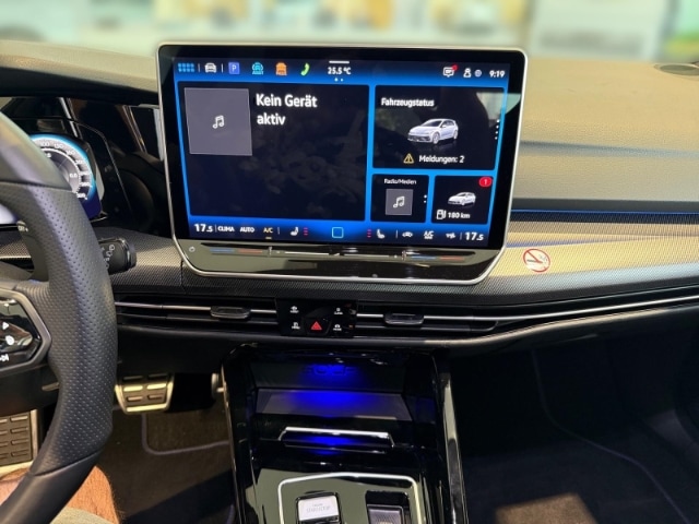 Volkswagen Golf 2.0 TSI Golf VIII IQ.Drive