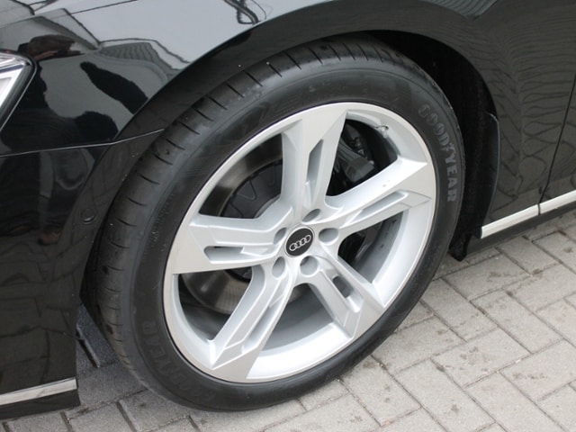 Audi A8 60 TFSI Hybride Quattro