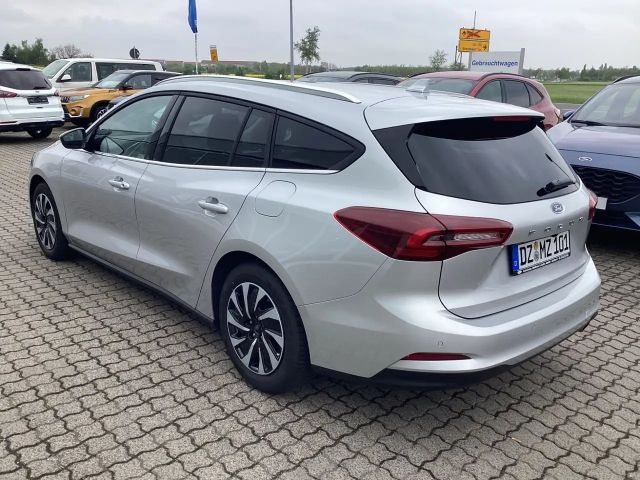 Ford Focus Titanium Wagon