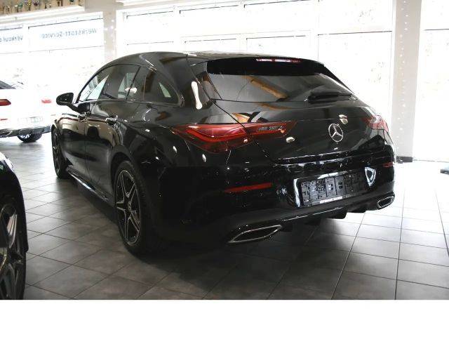 Mercedes-Benz CLA 200 AMG Line