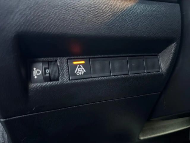 Peugeot 208 Aktive 75, Tempomat + Klima + Bluetooth +USB