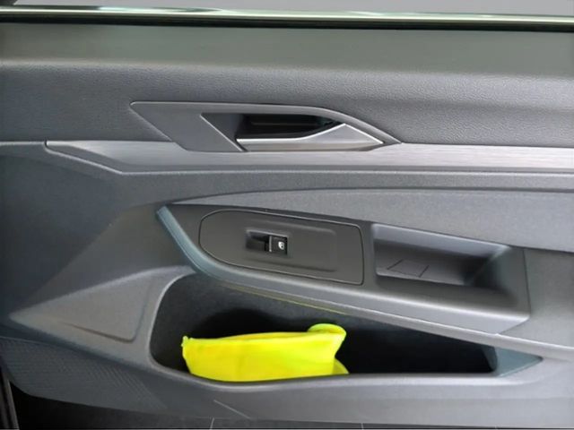 Volkswagen Golf 1.5 eTSI Golf VIII Style