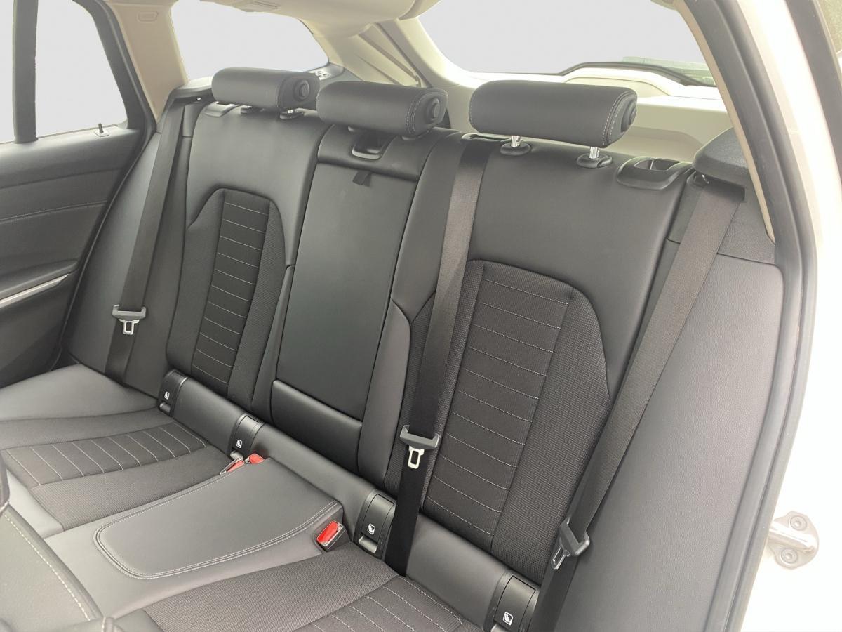 BMW 330 330e Touring iperformance