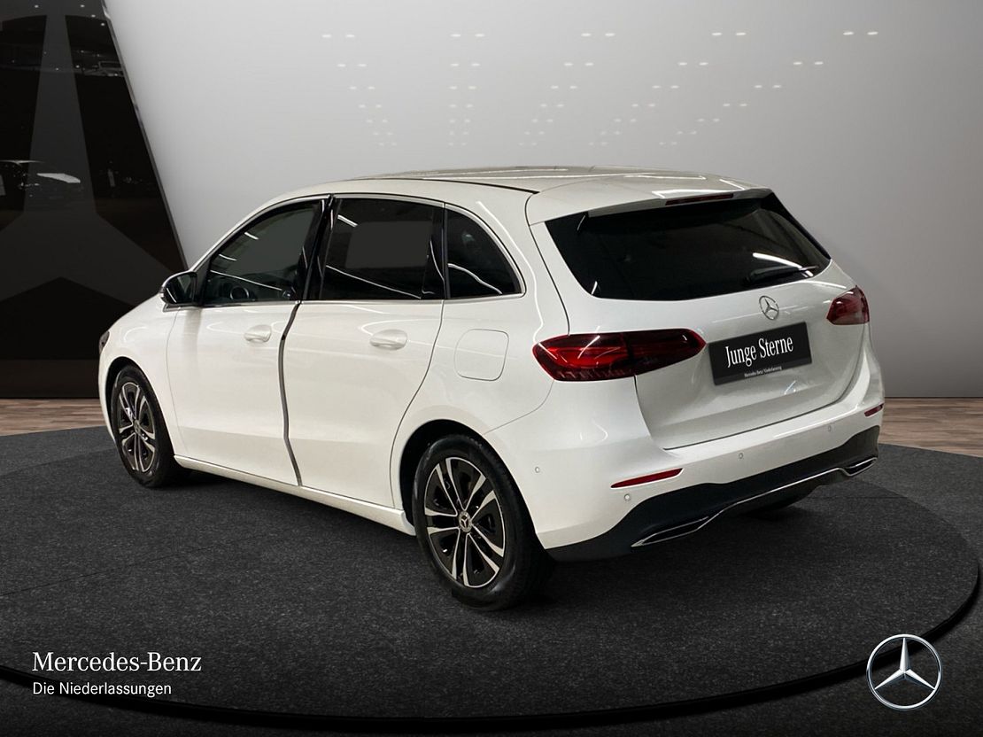 Mercedes-Benz B 200 B 200 d Sedan