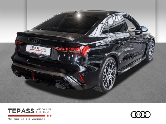 Audi RS3 Quattro S-Tronic Sedan