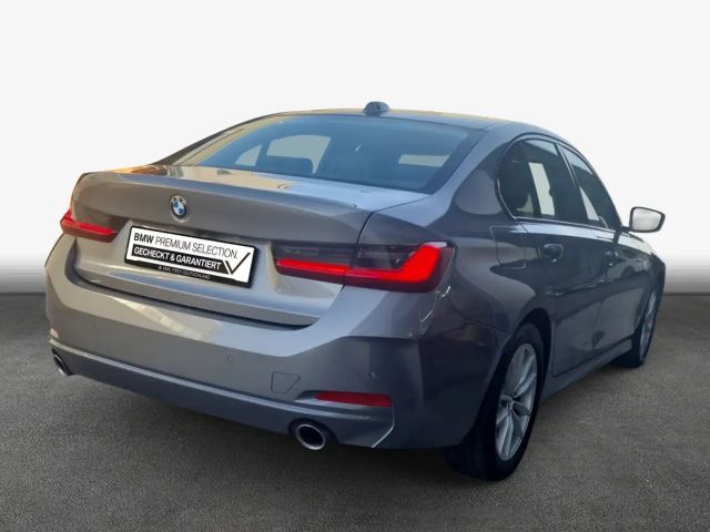 BMW 318 318i Sedan