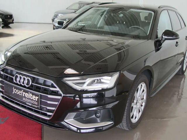 Audi A4 30 TDI Avant S-Tronic