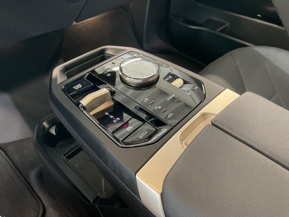 BMW iX xDrive40