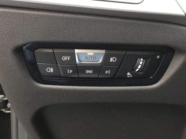 BMW 320 320i Sedan xDrive