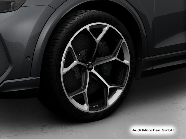 Audi RS Q8 Performance Quattro