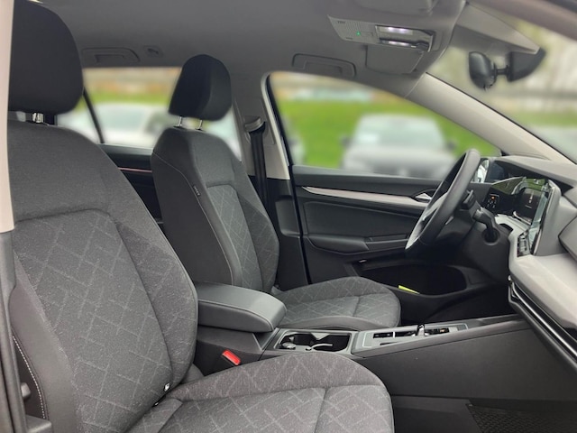 Volkswagen Golf 1.5 eTSI DSG Life Variant