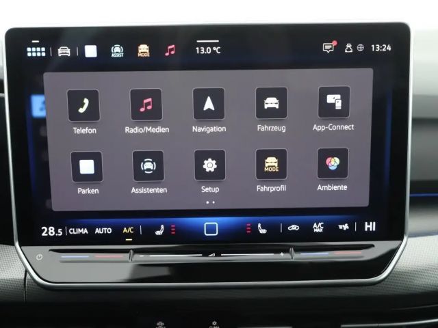 Volkswagen Golf 1.5 eTSI DSG Golf VIII IQ.Drive