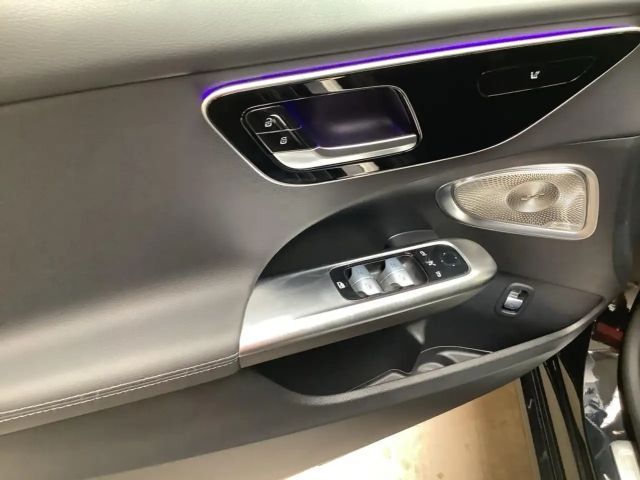 Mercedes-Benz C 180 AVANTGARDE Sedan