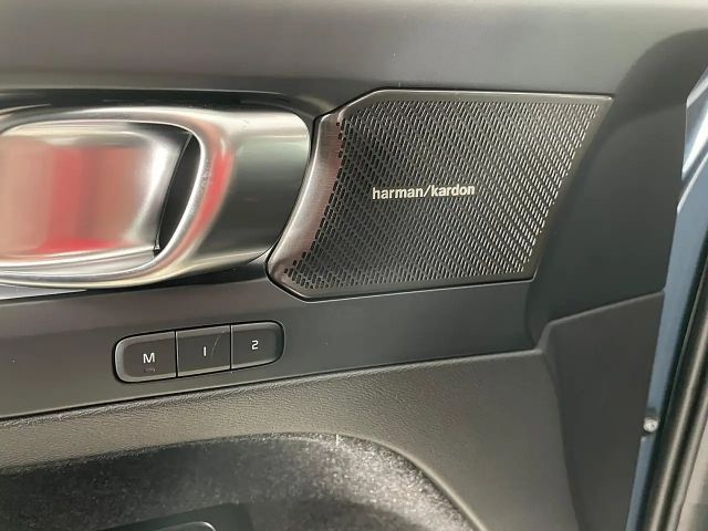 Volvo XC40 Dark Ultra