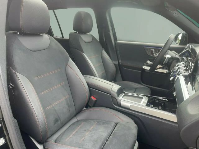 Mercedes-Benz GLB 220 4MATIC AMG Line