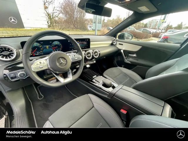 Mercedes-Benz A 200 AMG Line