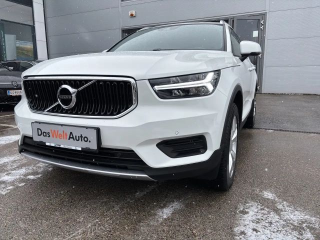 Volvo XC40 Momentum