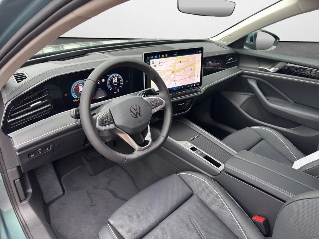 Volkswagen Passat 1.5 eTSI Business DSG Variant