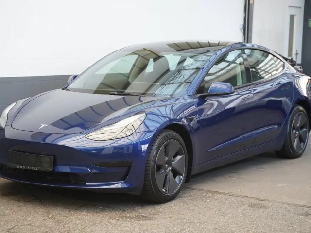 Tesla Model 3 Standard Range