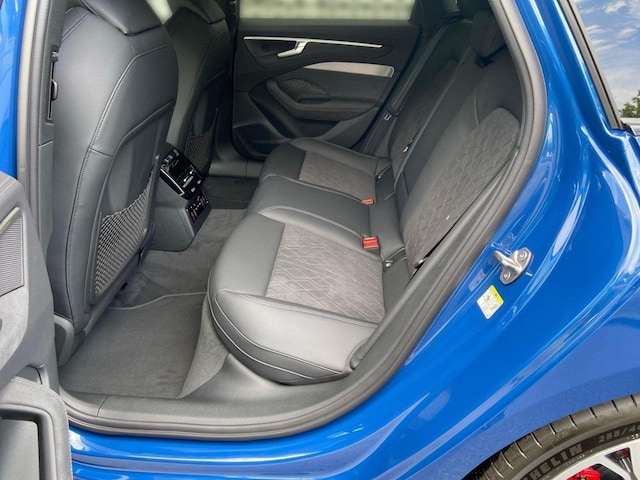 Audi A6 Avant Quattro S-Tronic