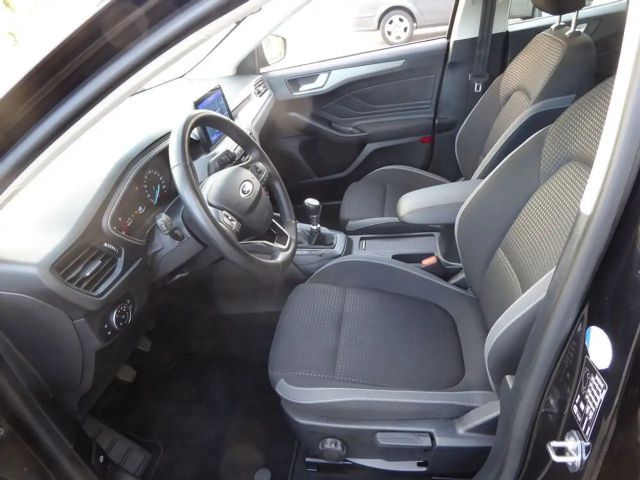 Ford Focus Traveller 1,5 EcoBlue *LED*NAVI*PDC*