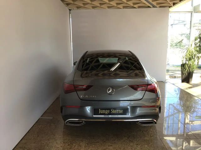 Mercedes-Benz CLA 200 AMG Line Coupé