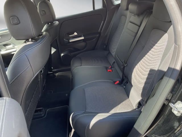 Mercedes-Benz EQA 300 4MATIC