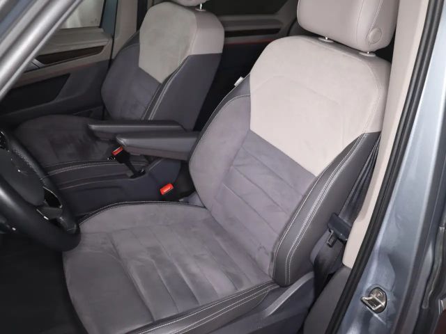 Volkswagen Multivan 2.0 TDI DSG Lang Style T7