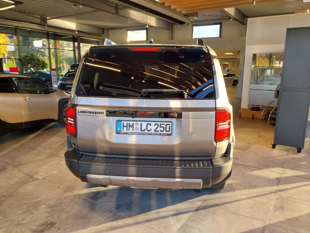 Toyota Land Cruiser 5-deurs Basis