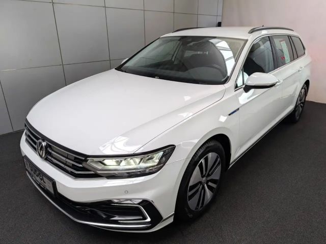 Volkswagen Passat DSG GTE Variant