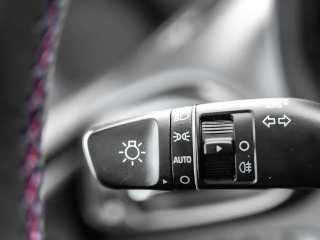 Hyundai i30 1,5L Turbo 48V LED Klima Einparkhilfe