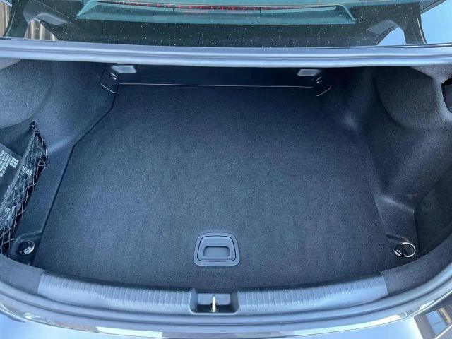 Mercedes-Benz C 180 AVANTGARDE Sedan