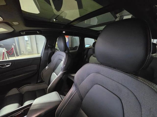 Volvo XC60 AWD Dark Plus Recharge T6