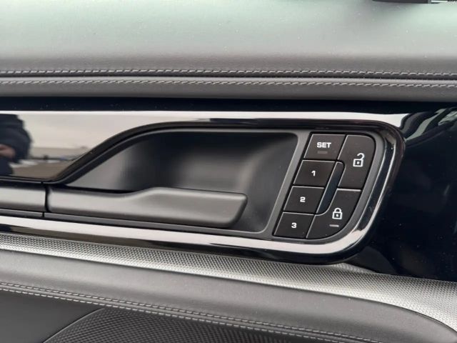 Porsche Panamera 4 E-Hybrid S