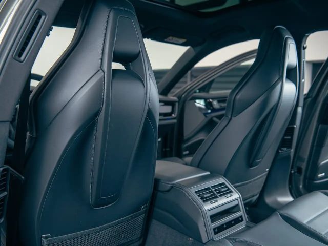 Porsche Panamera 4 E-Hybrid