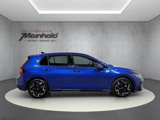 Volkswagen Golf 1.5 TSI Plus R-Line