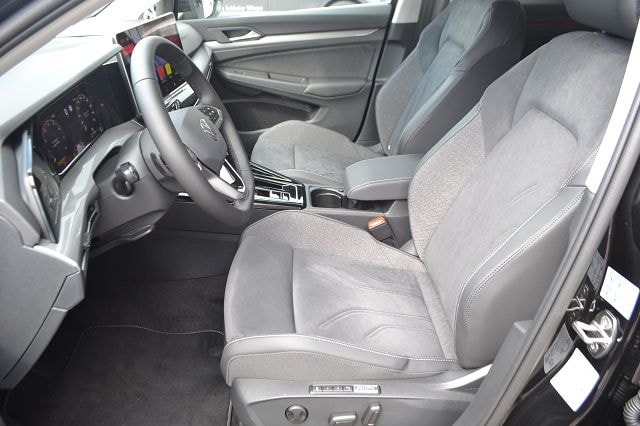 Volkswagen Golf DSG Pro Style Variant