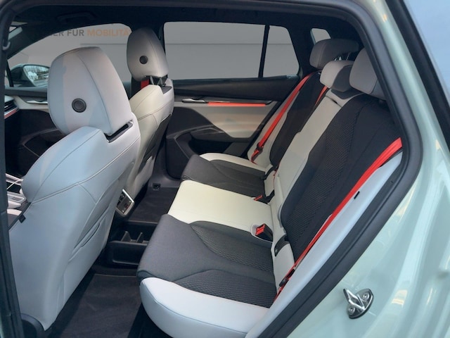 Skoda Elroq Lodge Navi ACC Virt LED PDC Kamera