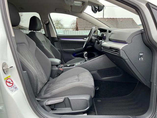 Volkswagen Golf Life Variant