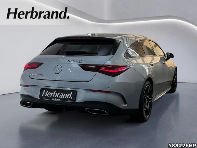Mercedes-Benz CLA 200 Shooting Brake